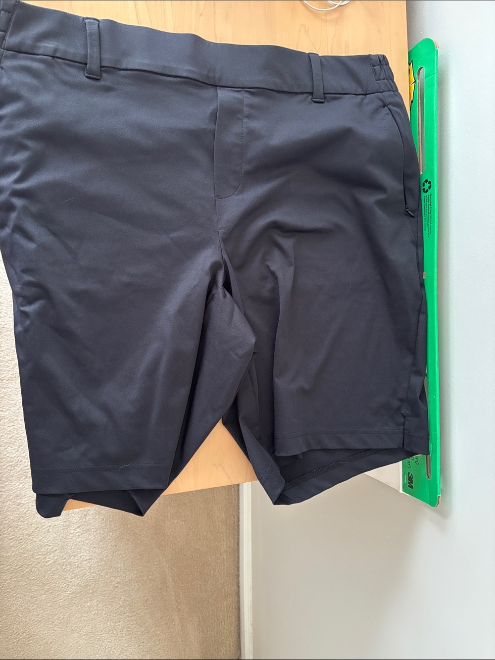 Land’s End women’s mid rise 10” Bermuda shorts